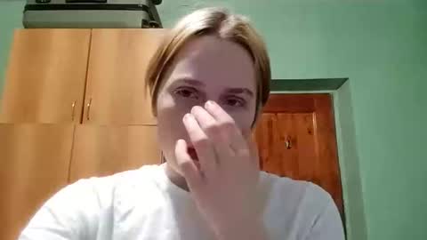 letitiaboteler online show from January 11, 11:26 am