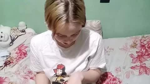 letitiaboteler online show from January 5, 5:27 pm