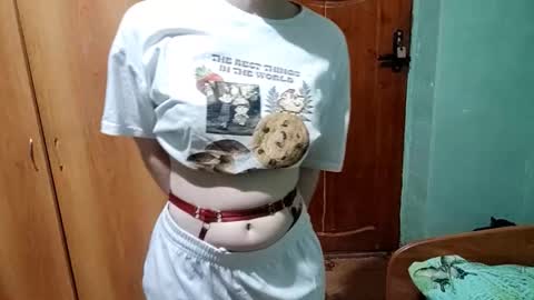 letitiaboteler online show from December 18, 2:22 pm