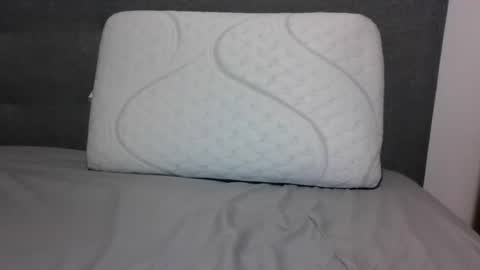 lets_play143 online show from November 12, 1:03 am