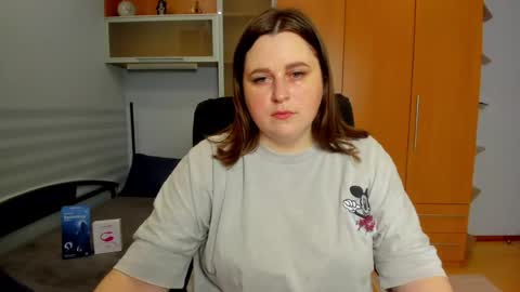 Naomi online show from May 12, 5:37 am