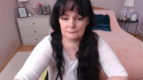 Mary online show from May 20, 11:40 am