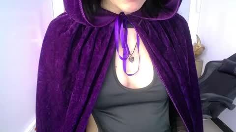 Luisa  online show from December 22, 5:38 pm