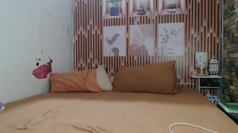 lexianna online show from May 17, 12:04 pm