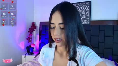 Lexi Howard  online show from January 7, 4:49 am