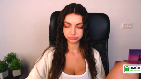 Alexia online show from September 11, 1:55 pm