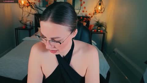 Lexy - Follow me online show from October 16, 7:00 am