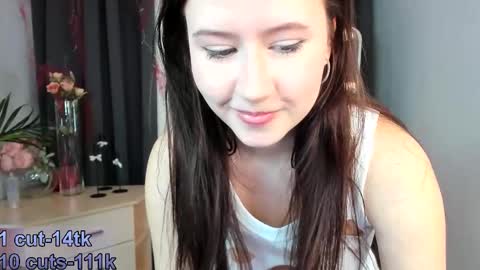 Vicki online show from November 8, 4:12 pm