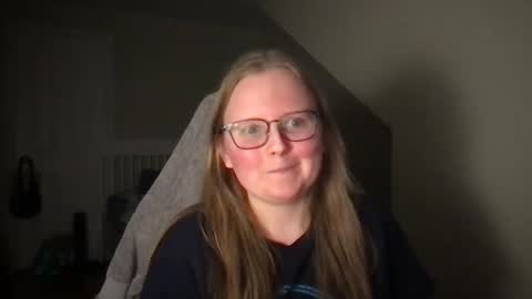 Snapshot of lexielilacs chatting on February 19, 11:57 pm lexie online show from February 19, 11:57 pm