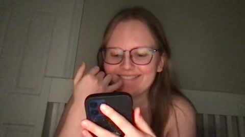 Snapshot of lexielilacs chatting on December 8, 1:35 am lexie online show from December 8, 1:35 am