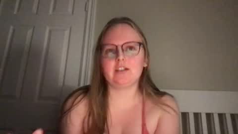 Snapshot of lexielilacs chatting on December 14, 4:34 am lexie online show from December 14, 4:34 am