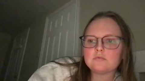 Snapshot of lexielilacs chatting on December 15, 3:13 am lexie online show from December 15, 3:13 am