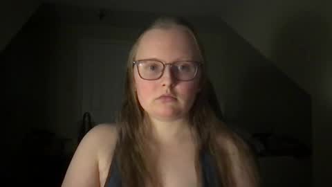 Snapshot of lexielilacs chatting on February 12, 7:13 am lexie online show from February 12, 7:13 am