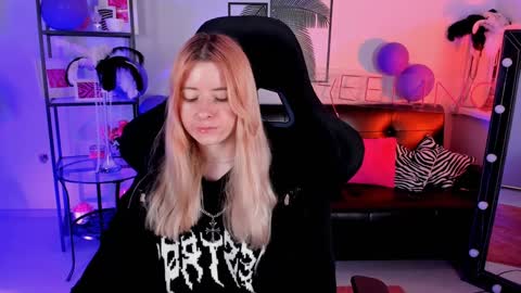 Lexi Wenford NO NUDE GODDESS online show from December 19, 2:56 am