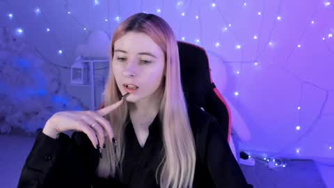 Lexi Wenford NO NUDE GODDESS online show from December 17, 4:01 am
