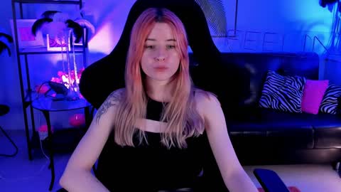 Lexi Wenford NO NUDE GODDESS online show from December 2, 7:10 am