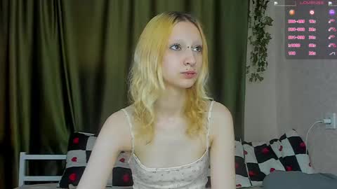 Lexy online show from May 6, 11:25 am