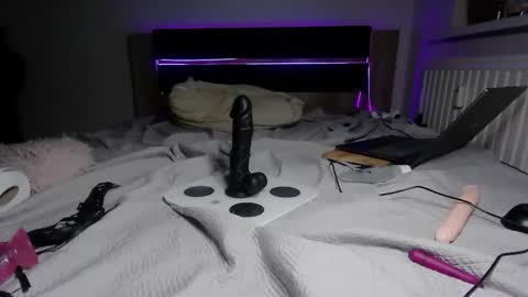 lexynightgoddess online show from March 25, 12:16 am