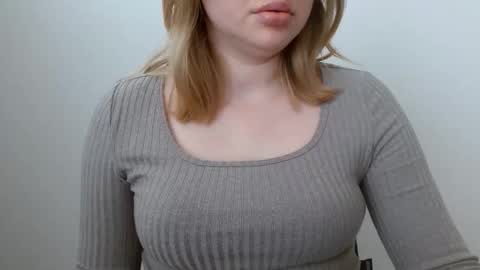Leyla online show from May 22, 7:28 am