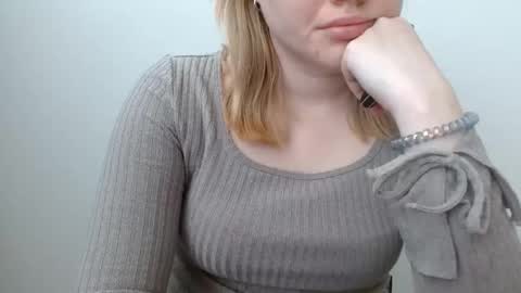 Leyla online show from May 26, 6:24 am