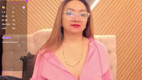 Leyla smithh online show from November 18, 12:28 pm