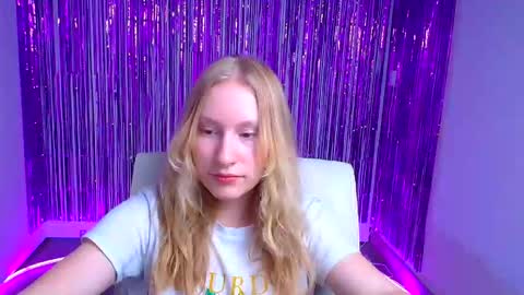 Leyla online show from September 11, 1:55 pm