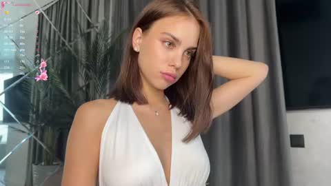 Lily online show from July 6, 6:18 am