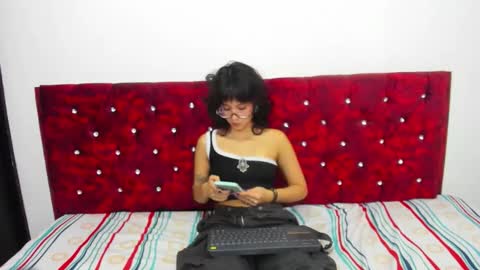 Snapshot of lia_carter_ chatting on October 1, 11:42 pm Lia online show from October 1, 11:42 pm