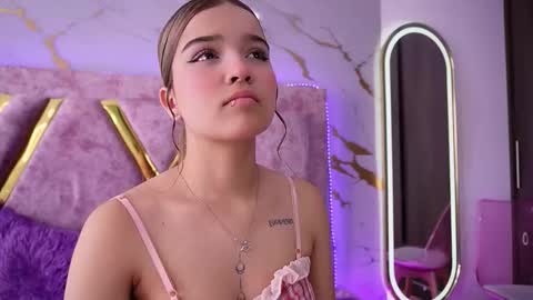 lia_collinsx online show from January 7, 9:07 pm