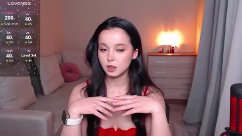 L I A online show from November 22, 5:37 pm