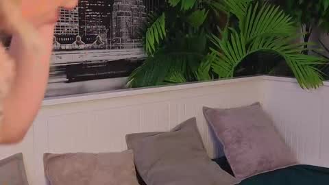 Cassie online show from April 1, 10:07 pm