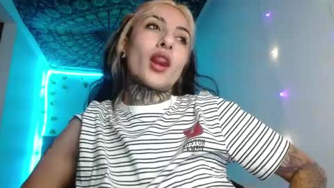 lia spicy   ig online show from May 8, 4:43 pm