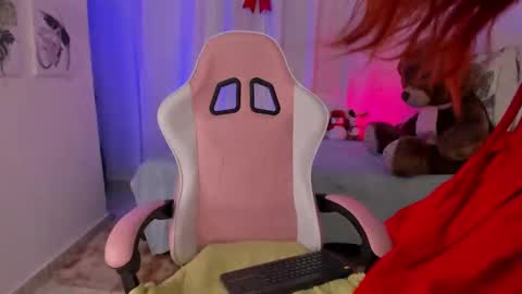 lia_petite01 online show from February 24, 11:52 pm