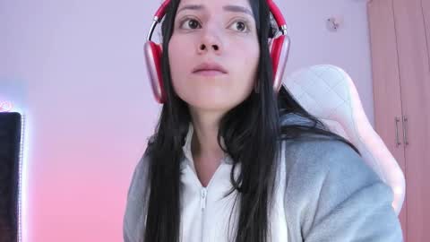 Snapshot of lia_queen610 chatting on January 18, 12:35 am Little Queen Lia online show from January 18, 12:35 am