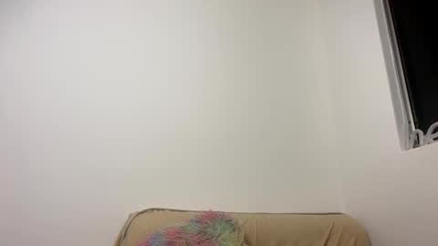 Little Queen Lia  online show from May 13, 1:11 am