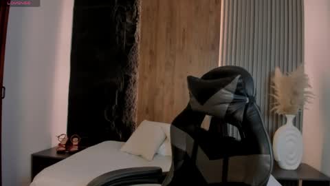 Lia  online show from May 13, 2:28 am