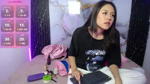 lia summer1 online show from January 14, 11:42 am