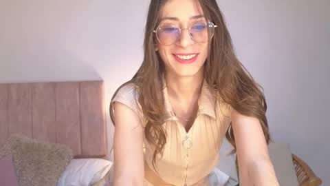 Lia  online show from December 14, 3:50 am