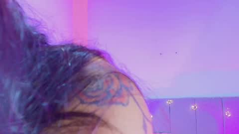 Liaa online show from April 1, 6:16 pm