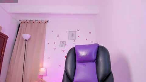 liaa moretzz online show from May 14, 3:12 am