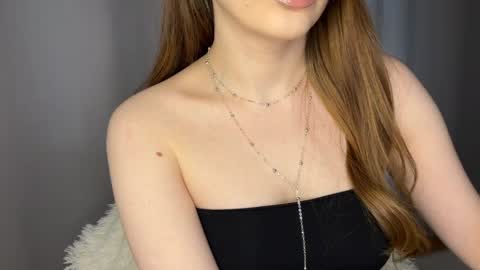 Lia online show from April 4, 11:20 am