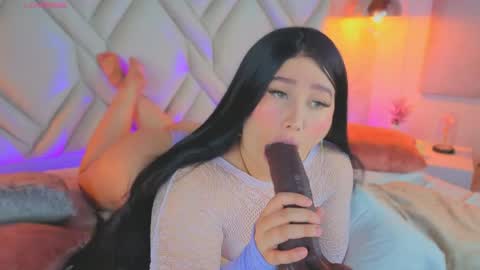 Lia Cox online show from May 20, 1:57 am