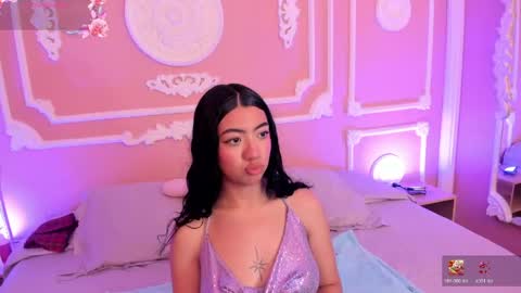 Lia lovet online show from May 4, 8:45 pm