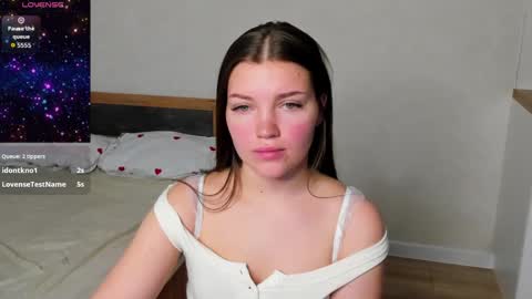 liana_8 online show from April 4, 1:10 pm