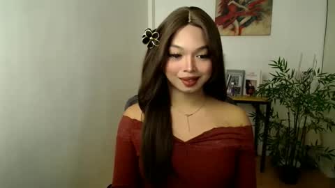 CALL ME LIANNA online show from May 23, 7:01 pm