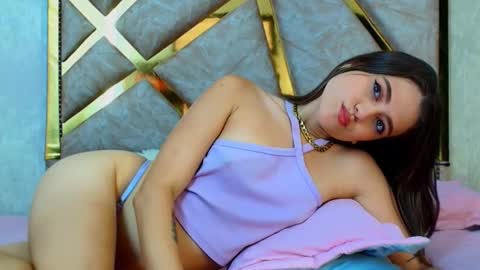 liaross online show from December 21, 8:10 pm