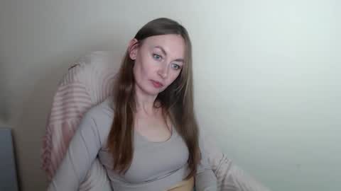 Lia online show from May 11, 2:45 pm
