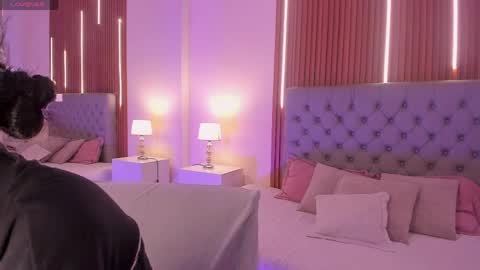 liasalvatore online show from April 6, 12:39 pm