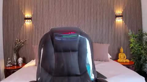  LIA TINK  online show from September 10, 6:41 pm