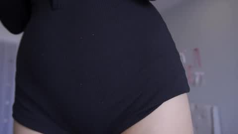 Lia online show from May 19, 3:02 am